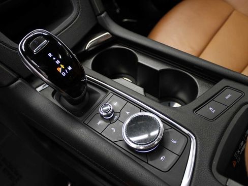 Certified 2022 Cadillac XT5 Premium Luxury w/ Technology Package image 36