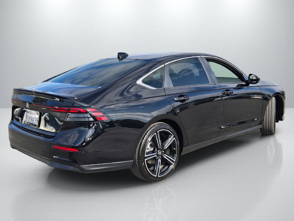 Used 2025 Honda Accord Sport image 4