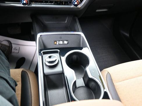 Used 2025 Chevrolet Equinox ACTIV FWD image 11