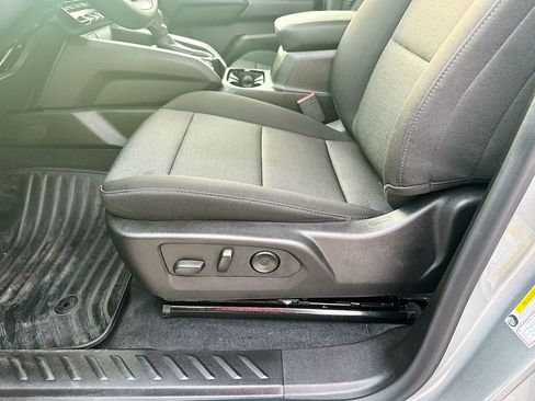 Used 2026 Chevrolet Colorado W/T w/ WT Convenience Package II image 9