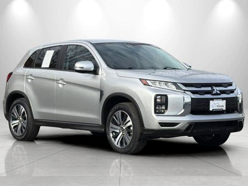 Used 2024 Mitsubishi Outlander Sport SE image 9