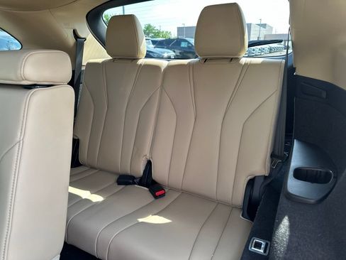 Used 2025 Acura MDX FWD image 39