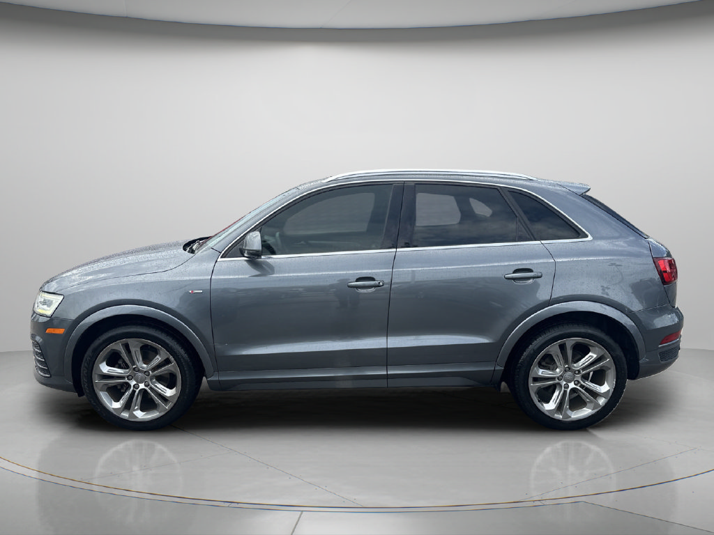 Used 2017 Audi Q3 2.0T Prestige w/ Prestige Package AWD/4WD image 4