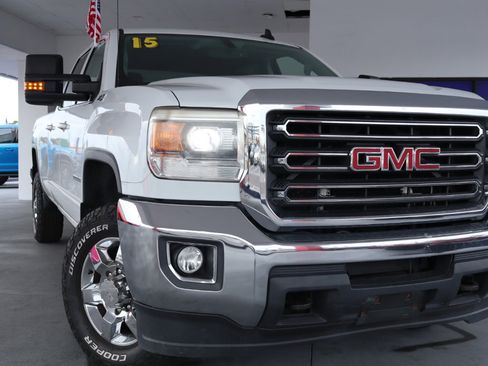 Used 2015 GMC Sierra 3500 SLE image 2