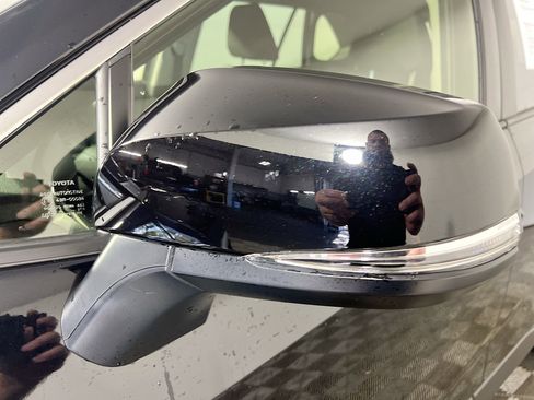 Used 2025 Toyota RAV4 XLE image 13