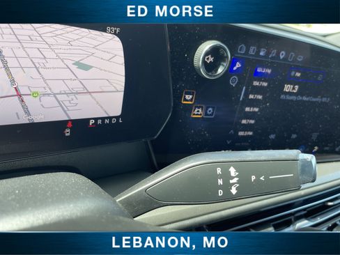 Used 2025 Chevrolet Traverse LT FWD image 16