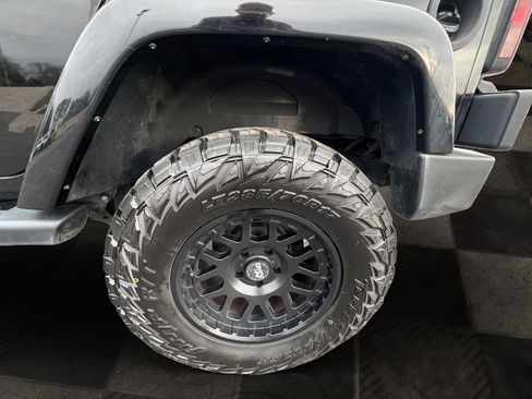 Used 2015 Jeep Wrangler Unlimited Sahara w/ Trailer Tow Group image 10