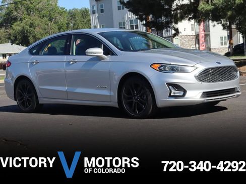 Used 2019 Ford Fusion Titanium FWD image 1
