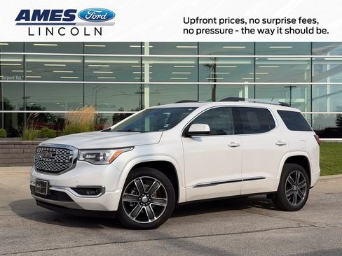 Used 2017 GMC Acadia Denali w/ Technology Package AWD/4WD image 1