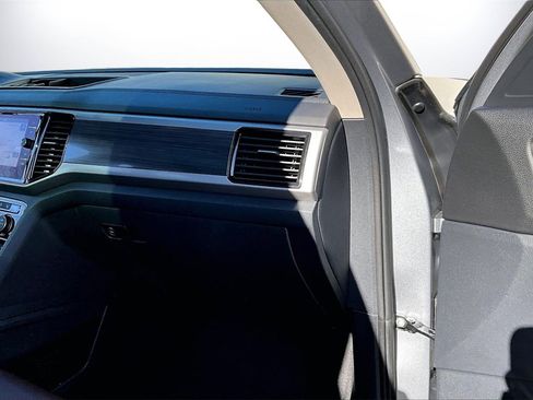 Used 2021 Volkswagen Atlas SEL Premium image 21