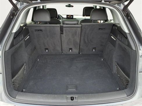 Used 2020 Audi Q5 2.0T Premium w/ Convenience Package image 32