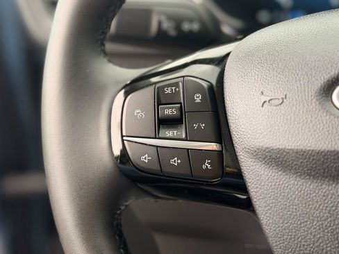 Used 2025 Ford Escape Platinum AWD/4WD image 24