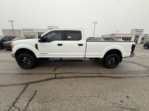 Used 2017 Ford F250 XLT w/ XLT Value Package image 4