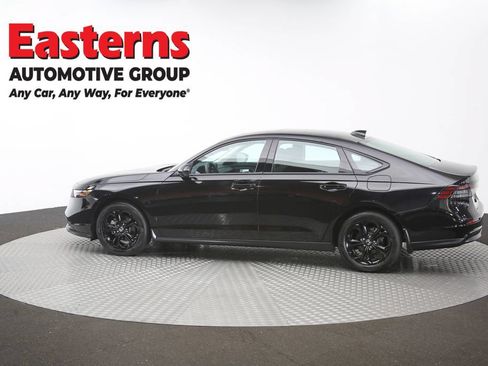 Used 2025 Honda Accord SE image 61