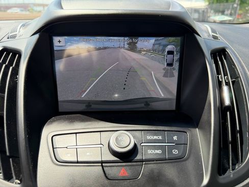 Used 2019 Ford Escape SEL AWD/4WD image 25