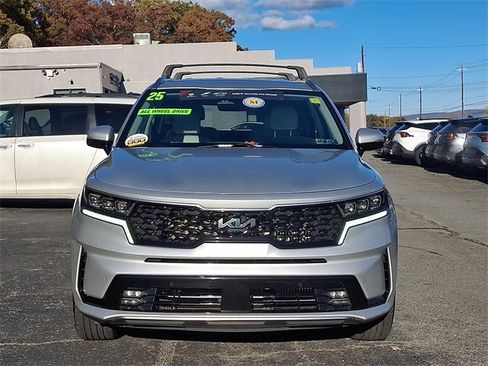 Certified 2022 Kia Sorento SX image 2
