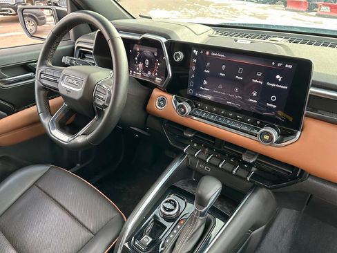 Used 2023 GMC Canyon AT4 image 31