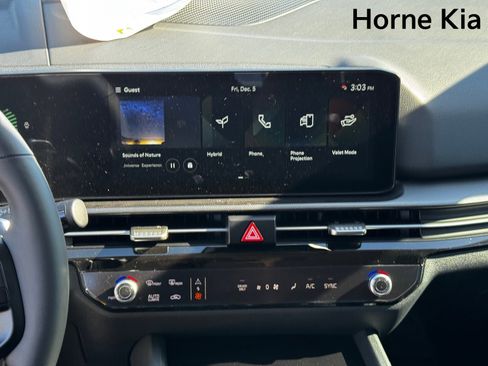 New 2026 Kia Sportage LX image 14