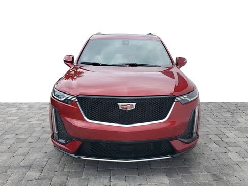 Used 2024 Cadillac XT6 Sport w/ Technology Package AWD/4WD image 2
