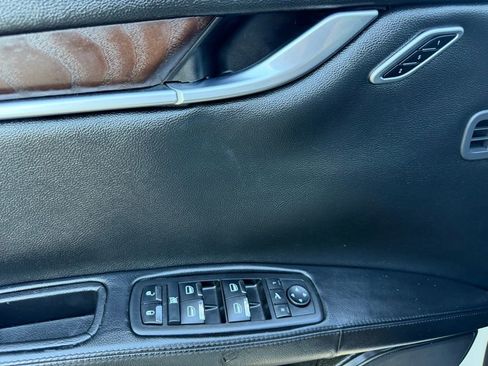 Used 2018 Maserati Ghibli S image 29