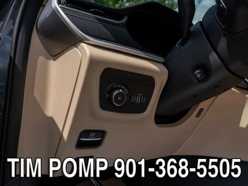 Used 2022 Jeep Grand Cherokee Limited w/ Luxury Tech Group II AWD/4WD image 26