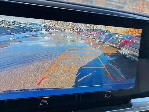 Used 2024 Chevrolet Silverado 1500 LT image 12