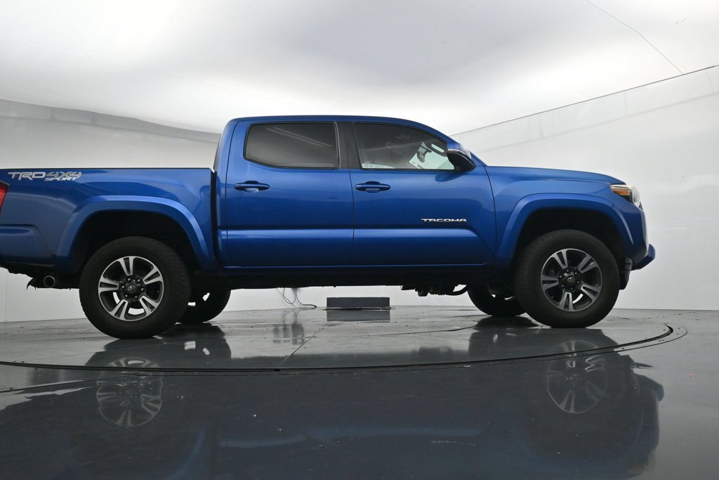 Used 2016 Toyota Tacoma TRD Sport w/ Towing Package AWD/4WD image 24