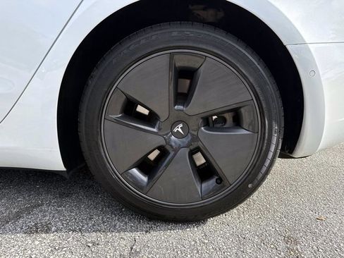 Used 2021 Tesla Model 3 Standard Range Plus image 10