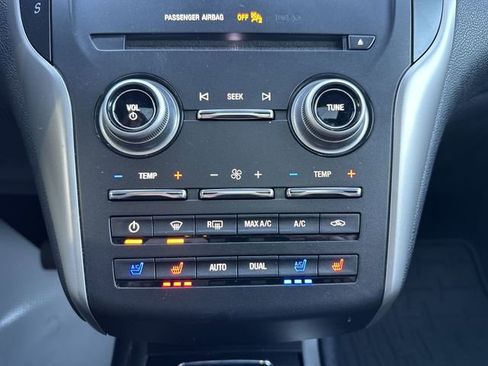 Used 2017 Lincoln MKC Reserve w/ Lincoln MKC Climate Package image 19