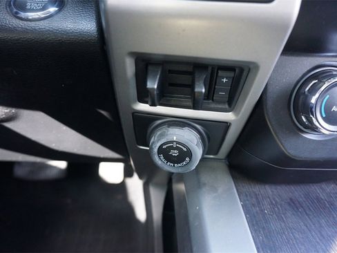 Used 2021 Ford F250 Lariat image 14