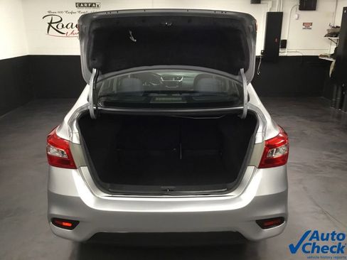 Used 2016 Nissan Sentra SV FWD image 12