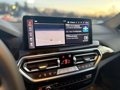 Certified 2023 BMW X3 xDrive30i w/ Premium Package w/ZPA image 18