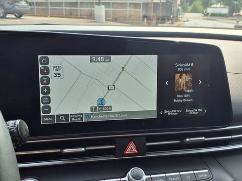 Used 2025 Hyundai Elantra SEL FWD image 8