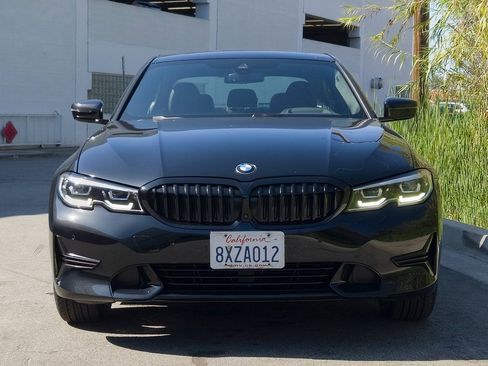 Used 2021 BMW 330i Sedan w/ Premium Package image 3