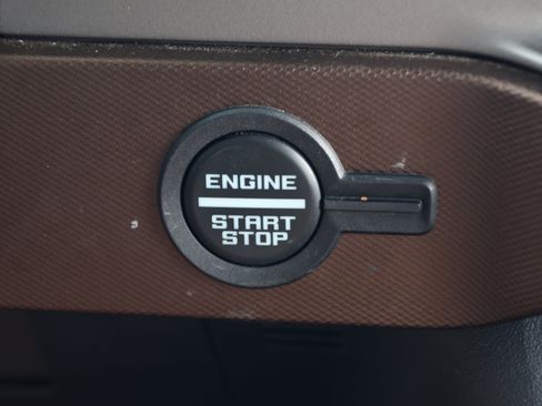 Used 2022 Ford Bronco Outer Banks w/ Sasquatch Package AWD/4WD image 21