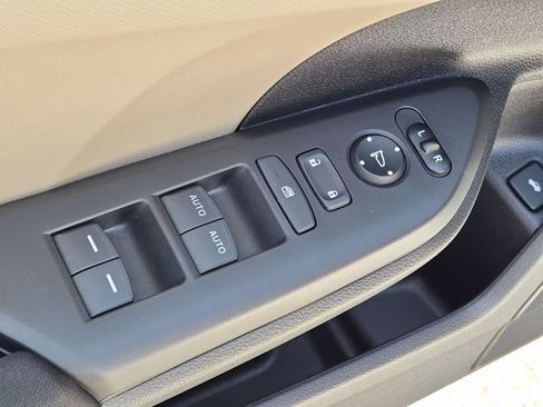 Used 2021 Honda Civic LX image 11