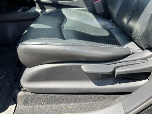Used 2015 Nissan Leaf SL w/ Premium Package image 29