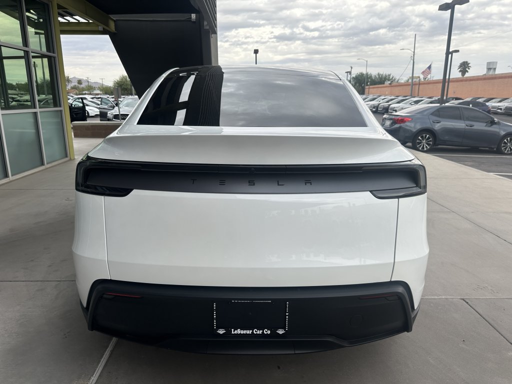 Used 2026 Tesla Model Y Long Range RWD image 12