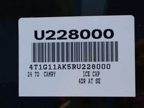 Certified 2024 Toyota Camry SE image 7