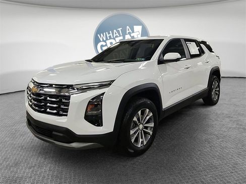 Certified 2025 Chevrolet Equinox LT w/ Safety and Technology Package image 8