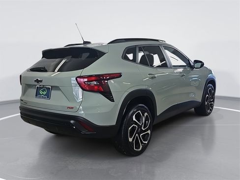 Certified 2024 Chevrolet Trax RS w/ Driver Confidence Package image 3