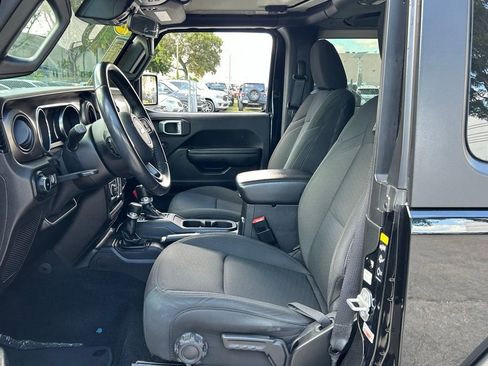 Certified 2021 Jeep Wrangler Sport S image 12