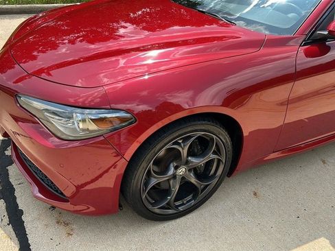 Used 2019 Alfa Romeo Giulia Ti Sport w/ Quick Order Package 22S Sport AWD/4WD image 16