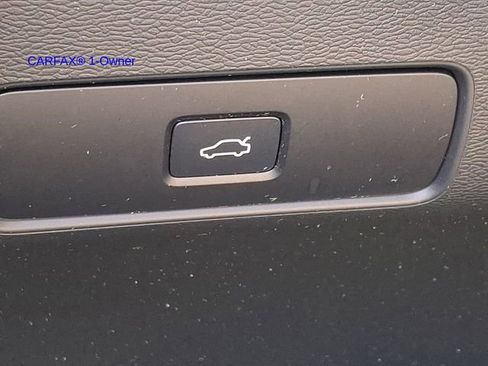 Certified 2026 Volvo XC40 B5 Plus w/ Protection Package Premier AWD/4WD image 26