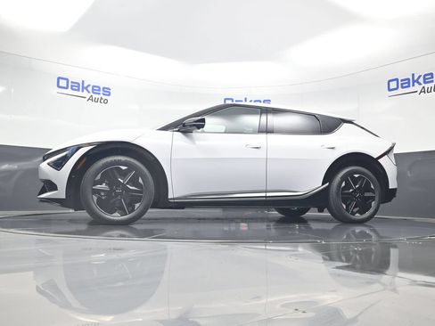 New 2026 Kia EV6 Wind RWD image 40
