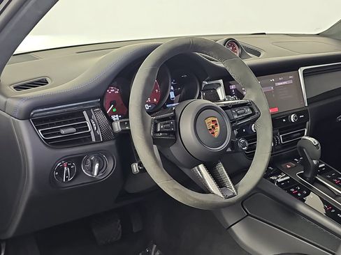 Used 2026 Porsche Macan GTS w/ Premium Package Plus (PU3) AWD/4WD image 16