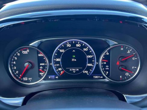 Used 2023 Chevrolet Traverse Premier image 24