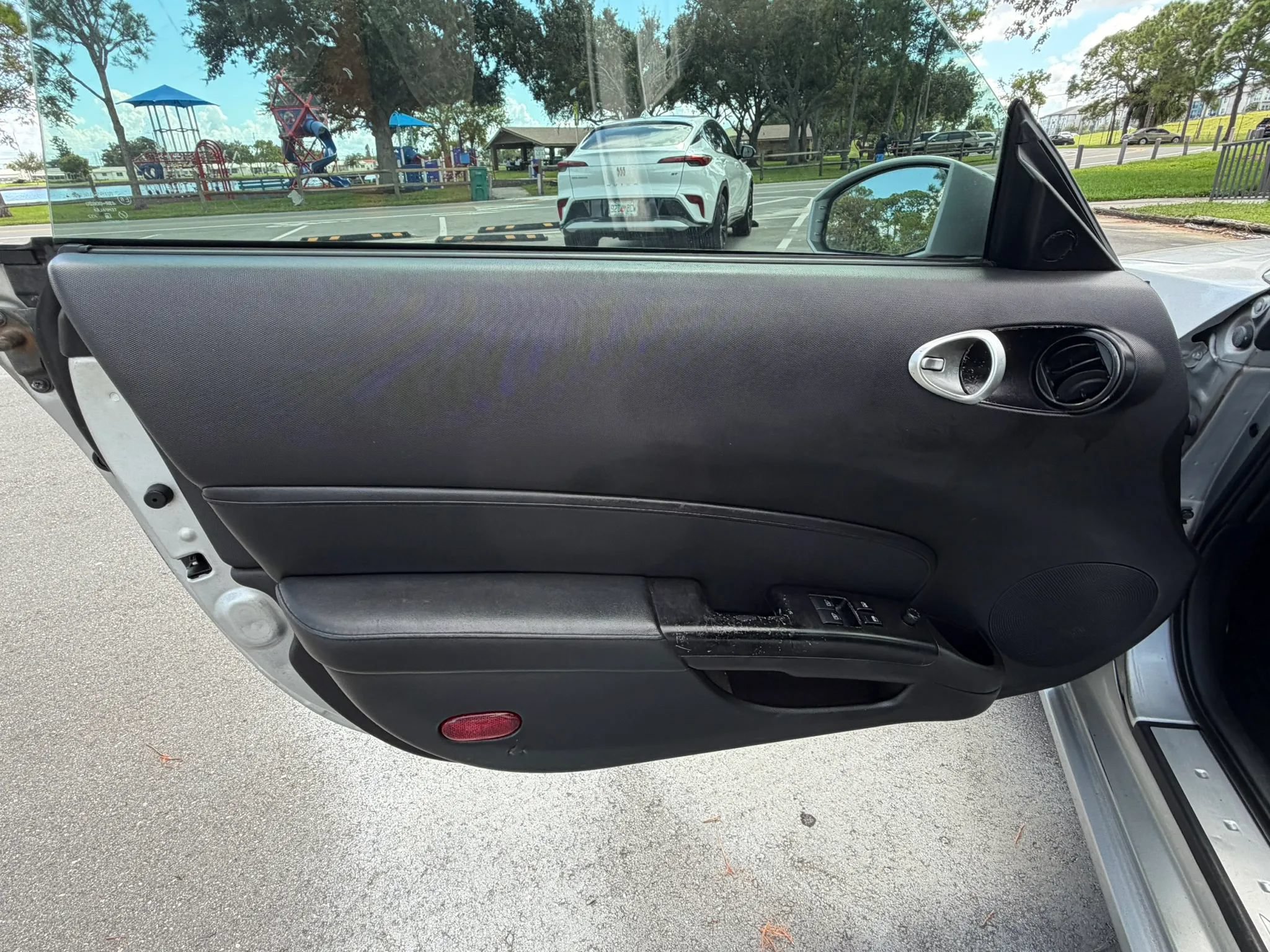 Used 2006 Nissan 350Z Enthusiast RWD image 15