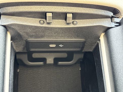 New 2026 Mercedes-Benz GLS 450 4MATIC image 38