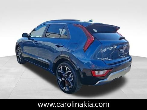 New 2025 Kia Niro EX Touring image 3